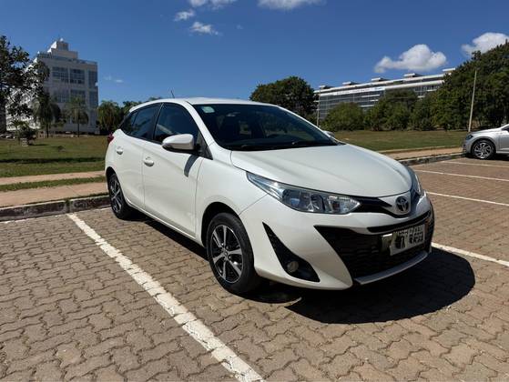 TOYOTA YARIS 1.5 16V FLEX XS MULTIDRIVE TOYOTA YARIS 1.5 16V FLEX XS MULTIDRIVE